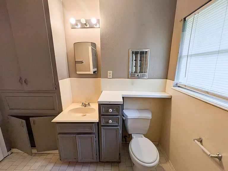 436 Gardenia Ave — Photo 10