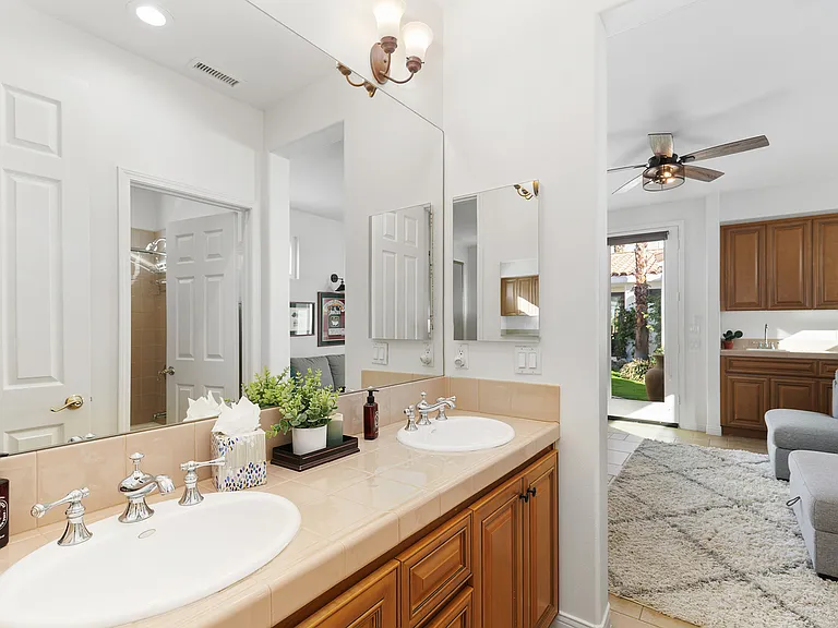 56408 Palms Dr — Photo 37