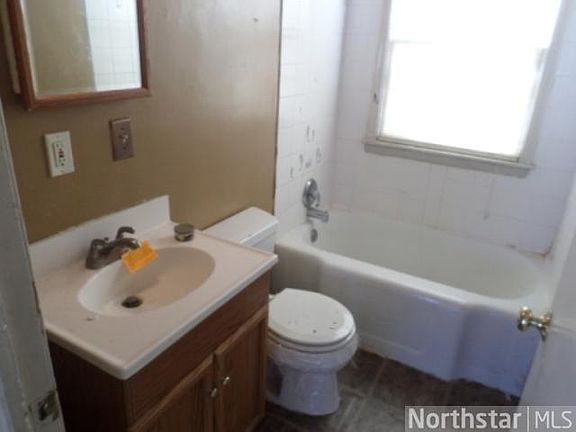 5th image of 5947 Aldrich Ave N