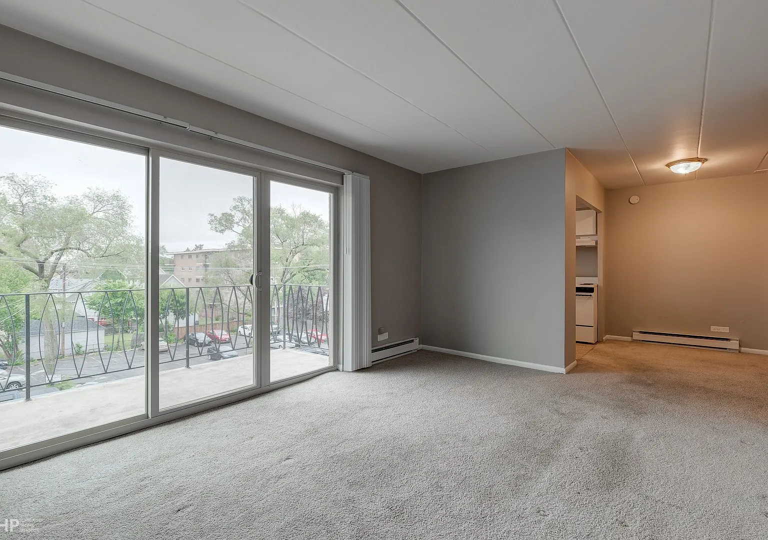 Marengo Place Apartments — Photo 3