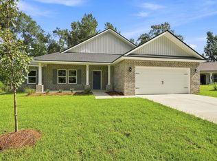 123 Fairway Dr, Crestview, FL 32536