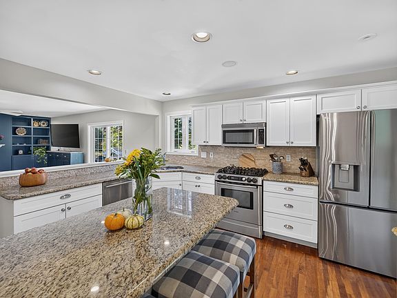 4th image of 73 Bower Street