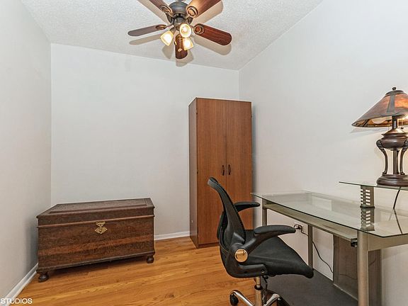 4th image of 12721 Park Pl Unit D2