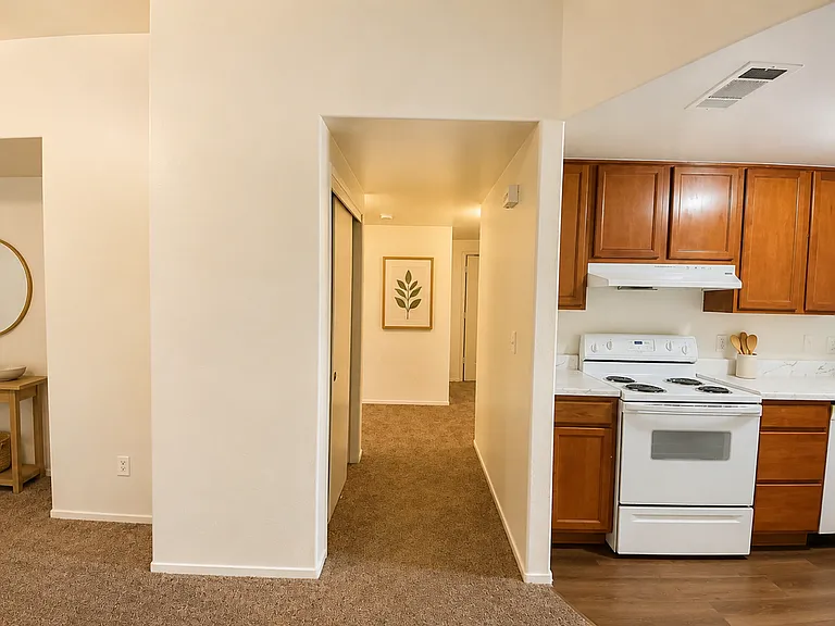 1102 E Hedges Ave — Photo 4