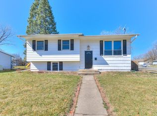 1231 Arizona Ave, Ames, IA 50014