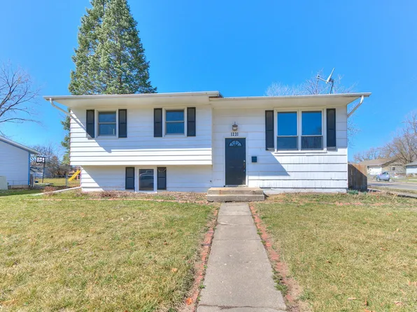 1231 Arizona Ave, Ames, IA 50014