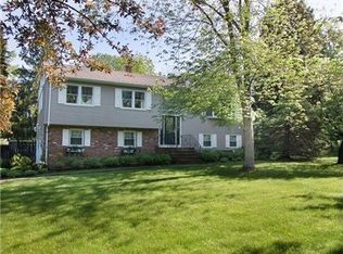 22 Debra Ln, Basking Ridge, NJ 07920