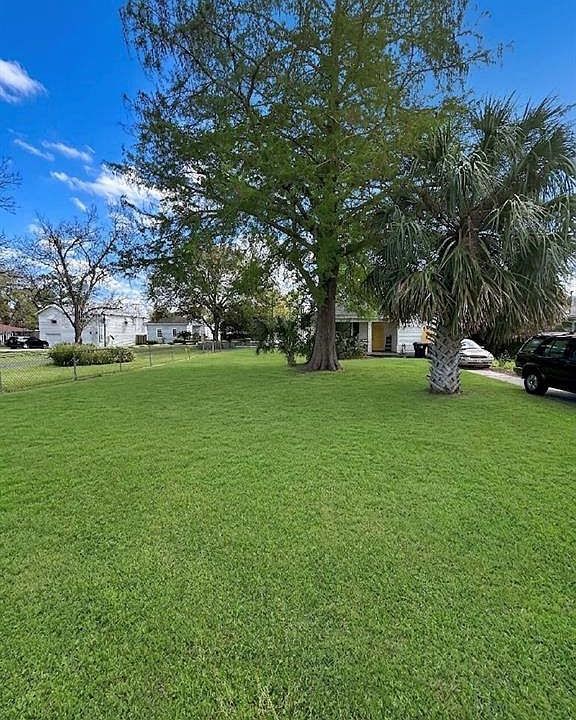 2nd image of 6548 Hayne Blvd