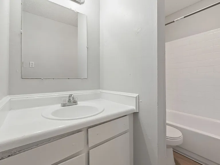 Magnolia Flats — Photo 12
