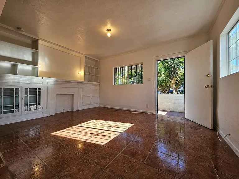 2623 Hillcrest Dr #2623 — Photo 6