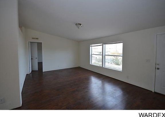 5th image of 1422 Luna Ln