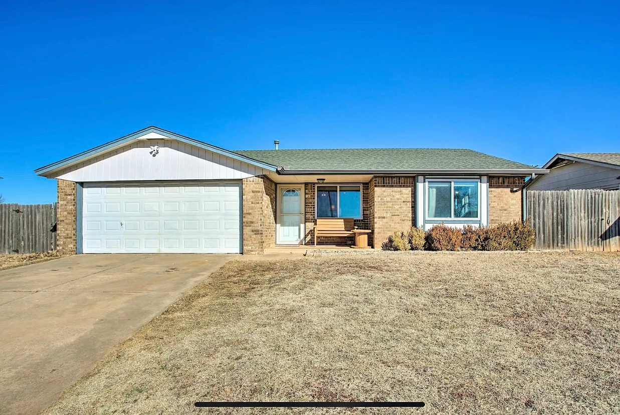 1029 SW 99th Pl — Photo 4