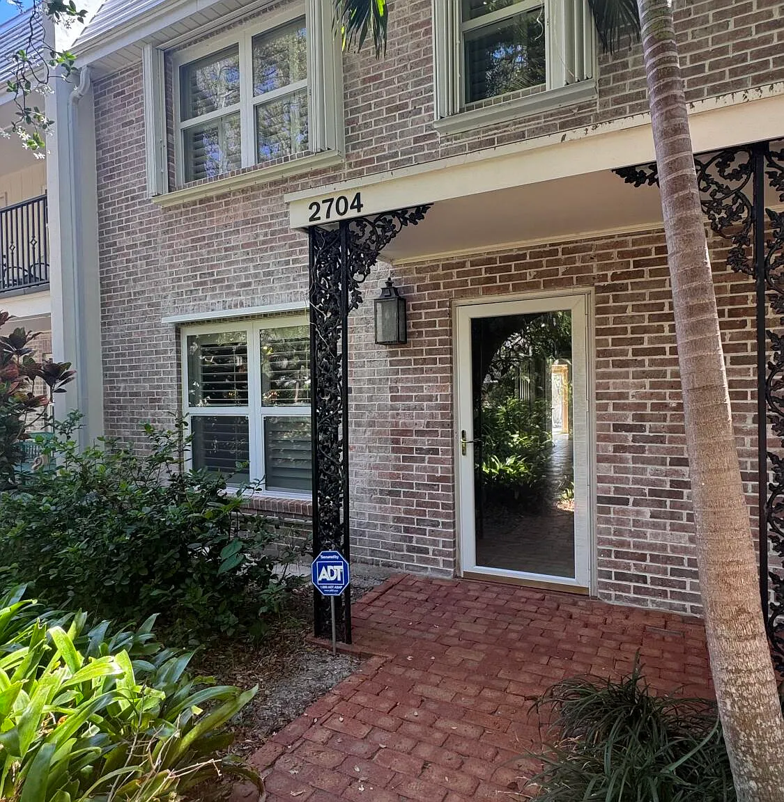 2 bed, 1.5 bath, 1480 sqft, $2,900 — Photo 1