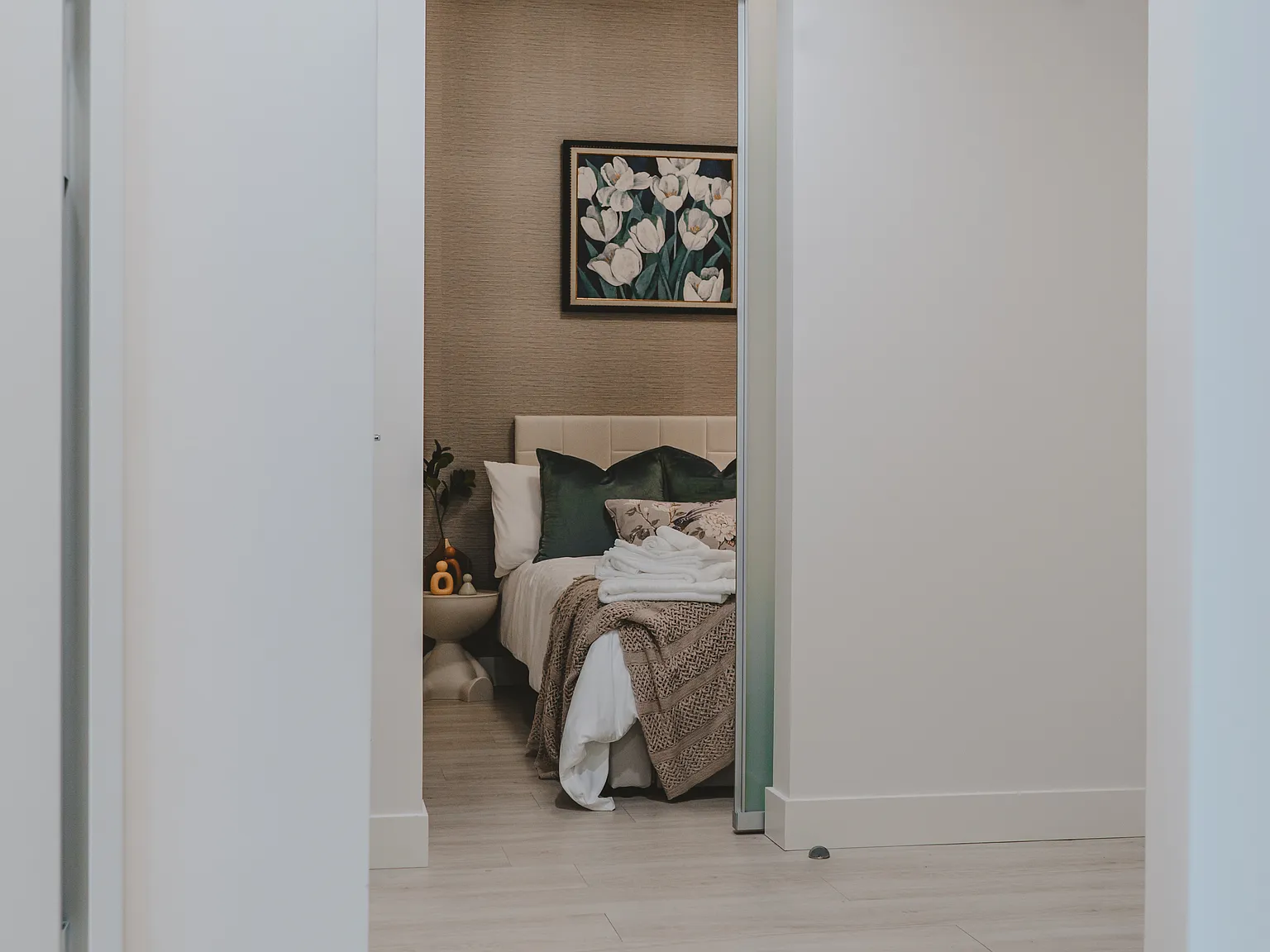 2 bed, 665 sqft, $3,550 — Photo 1