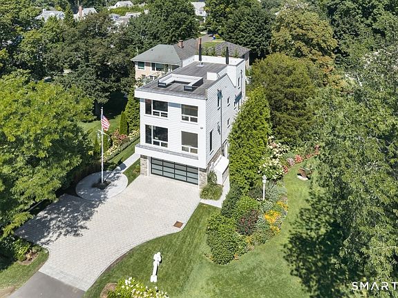 4th image of 51 Compo Beach Road