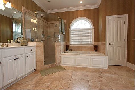 2nd image of 212 Harbor Pointe Dr