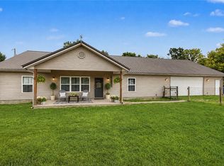 13095 Earl Rd, Gravette, AR 72736