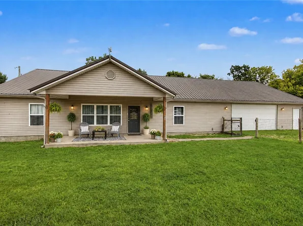 13095 Earl Rd, Gravette, AR 72736