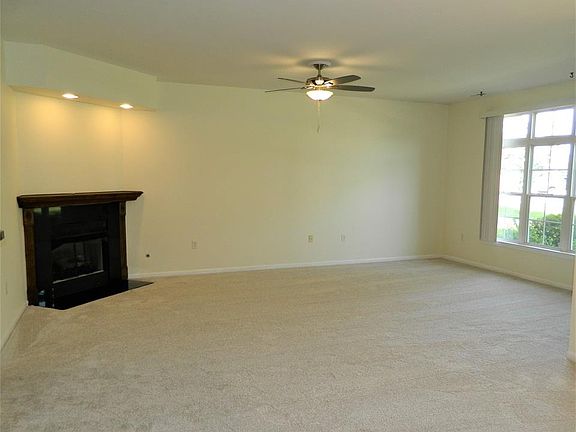 3rd image of 3128 Primrose Ln