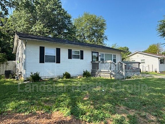3rd image of 5406 Catalina Ave