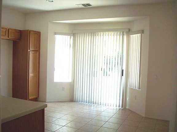 5th image of 78374 Hampshire Ave