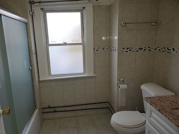 5th image of 15 Westervelt Pl Floor 3