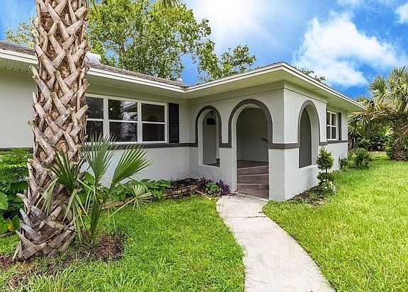 2nd image of 1016 Las Robida Dr