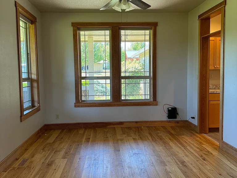 19383 Pine Ave — Photo 14