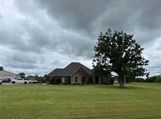 2704 Bugscuffle Rd, Lavaca, AR 72941