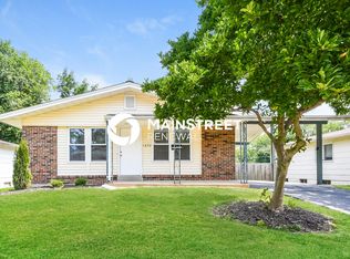 1652 Rudelle Dr, Florissant, MO 63031