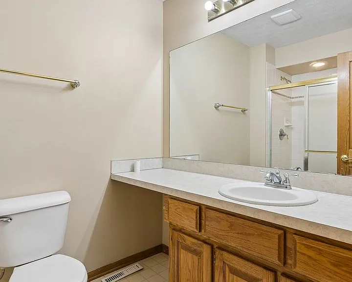 2402 King Dr — Photo 21