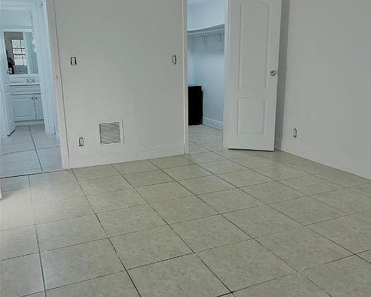 2nd image of 5221 Geneva Way APT 106