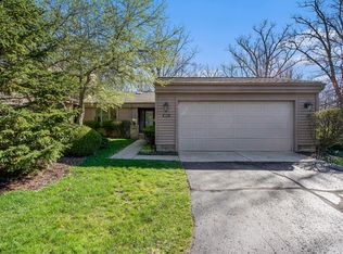 471 Woodgrove Dr, Ann Arbor, MI 48103