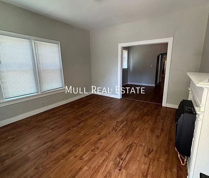 610 E Harrison Ave — Photo 2