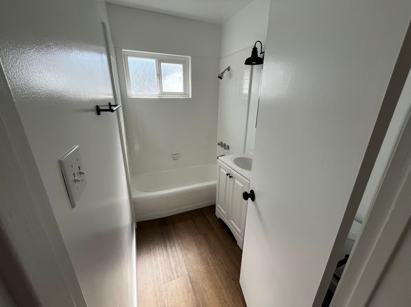 6109 Woodruff Ave #8