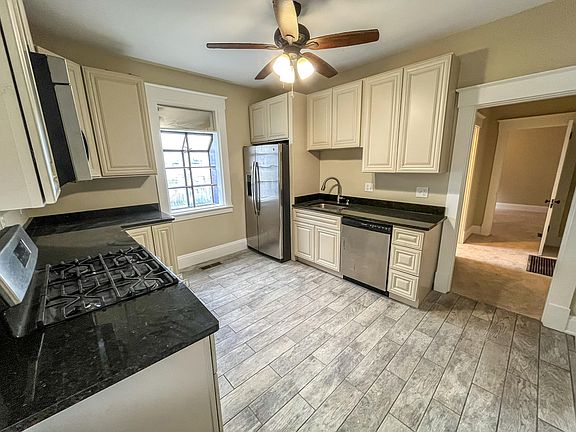 5th image of 415 Dayton Pike