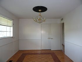 3rd image of 409 SW 51st St