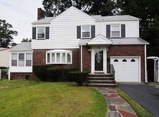 165 Elmwood Dr, Elmwood Park, NJ 07407
