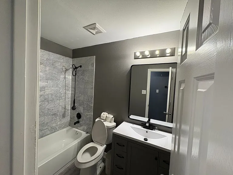 2403 Orchard Run Way — Photo 3