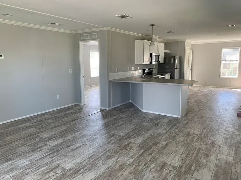 3528 14th St W — Photo 38