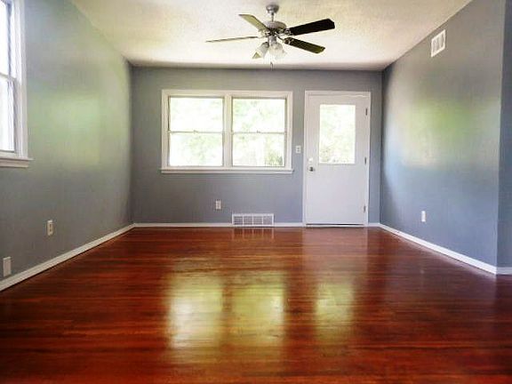 LR  refinished hardwood flr