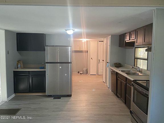 4th image of 8645 Osteen St