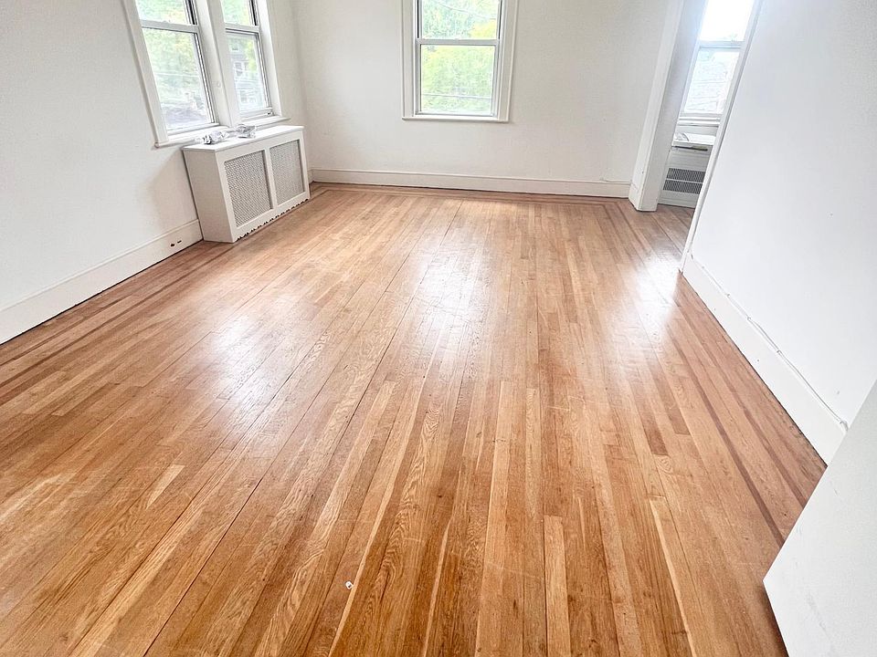 1st image of 453 College Ave #2