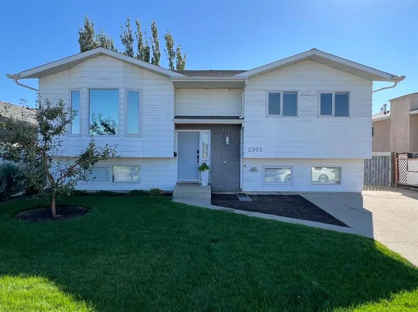 2303 W 11th St, Coaldale, AB T1M 1B9