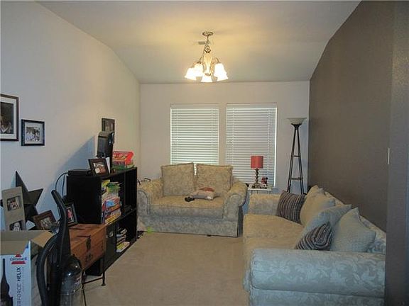 5th image of 2708 Saint Johns Dr