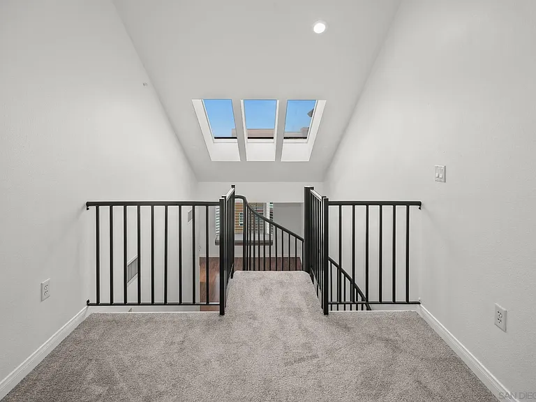 2400 5th Ave #438 — Photo 24