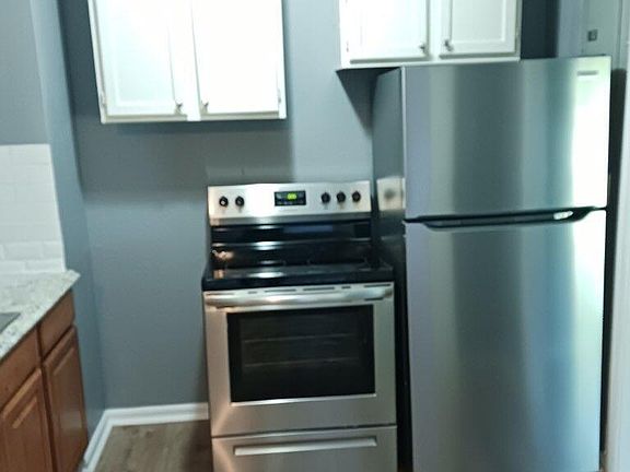 4th image of 917 SARANAC Street