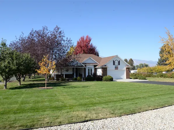 254 Carriage Rd, Hamilton, MT 59840