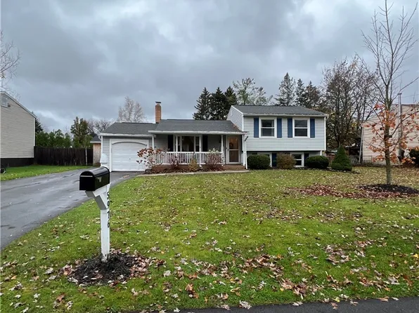 5976 Farrington Rd, Cicero, NY 13039