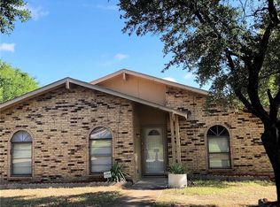 1017 Cedar Ridge Dr, Desoto, TX 75115